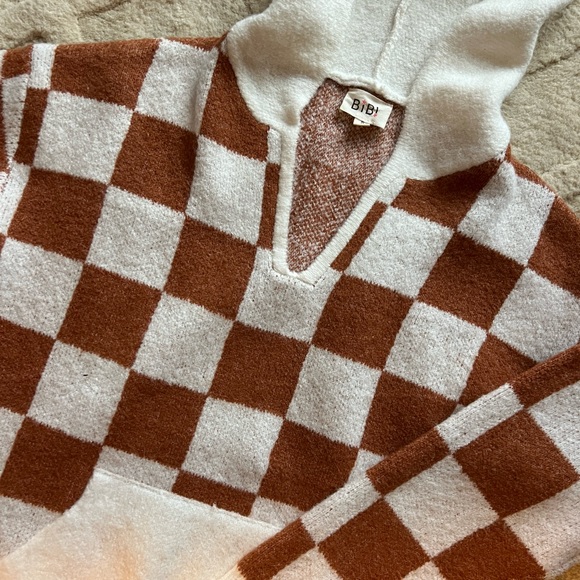 Brand new sweater from Mindy Mae’s Market - Picture 4 of 4